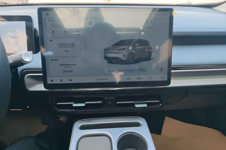 Used AION Y 2024 Plus 610 Intelligent Driving Version Audio And AC Panel