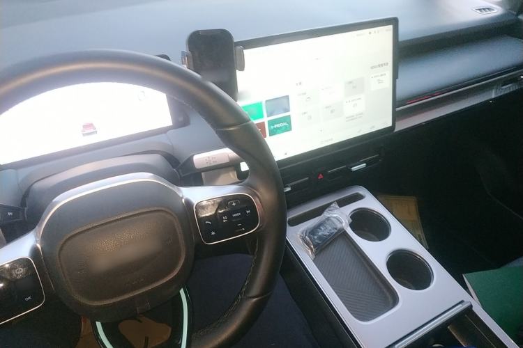 Used AION Y 2024 Younger Center Console