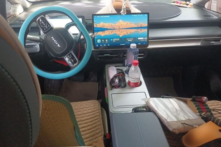 Used AION Y 2024 Younger Center Console