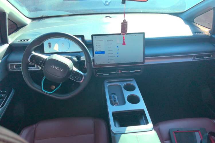 Used AION Y 2024 Younger Center Console