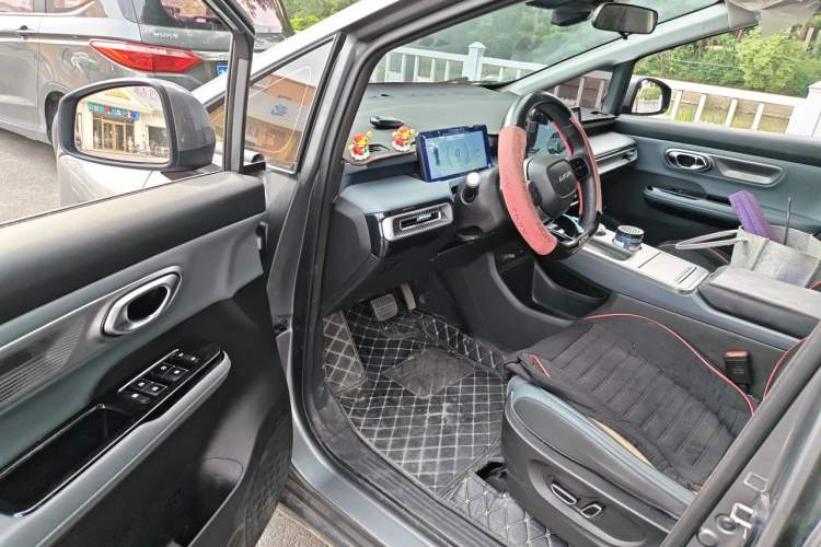 Used AION Y 2024 Plus 510 Intelligent Driving Version Driver Seat