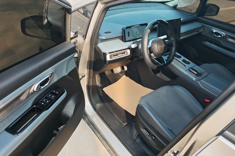 Used AION Y 2024 Plus 610 Intelligent Driving Version Driver Seat