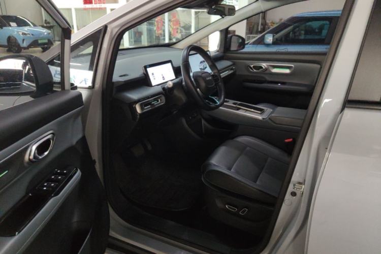 Used AION Y 2024 Plus 610 Intelligent Driving Edition Ternary Lithium Driver Seat
