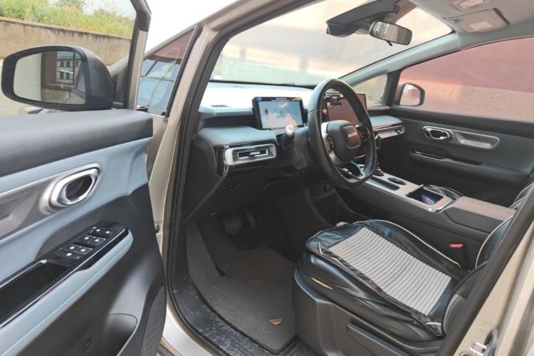Used AION Y 2024 Younger Driver Seat
