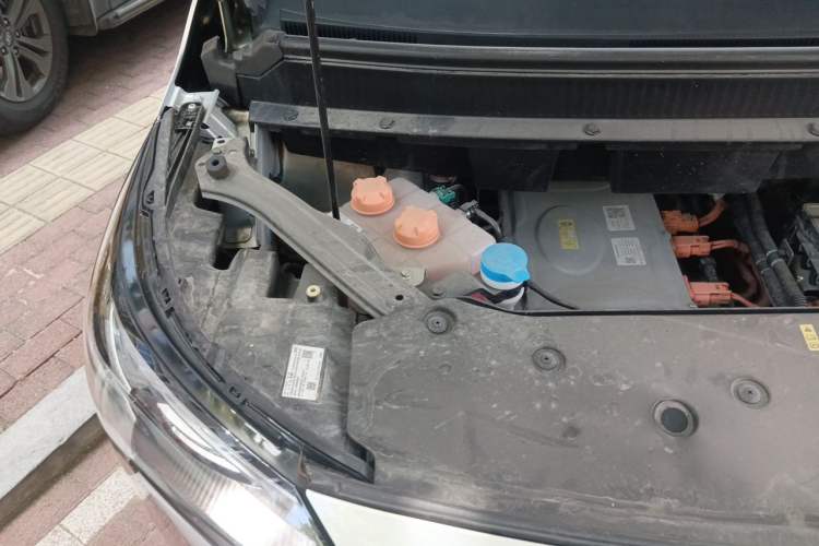 Used AION Y 2024 Younger Engine Bay Right