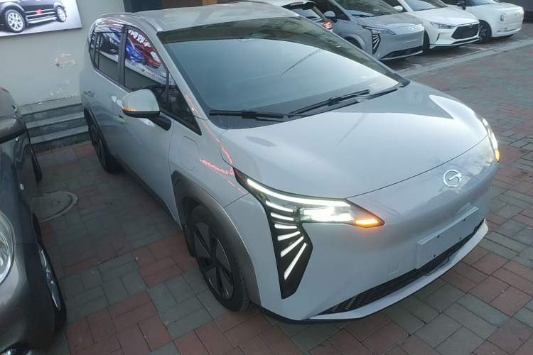 Used AION Y 2024 Younger Exterior 1