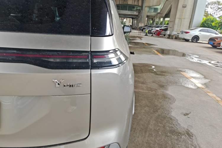 Used AION Y 2024 Younger Exterior 3