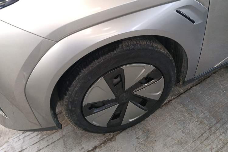 Used AION Y 2024 Plus 510 Intelligent Driving Version Exterior 4