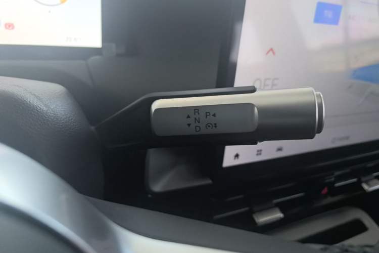 Used AION Y 2024 Younger Star Edition Gear Lever