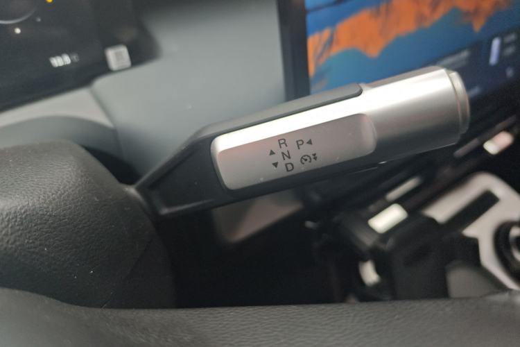 Used AION Y 2024 Plus 510 Intelligent Driving Version Gear Lever