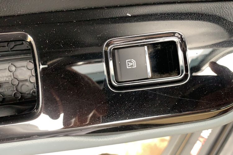Used AION Y 2024 Younger Interior 15