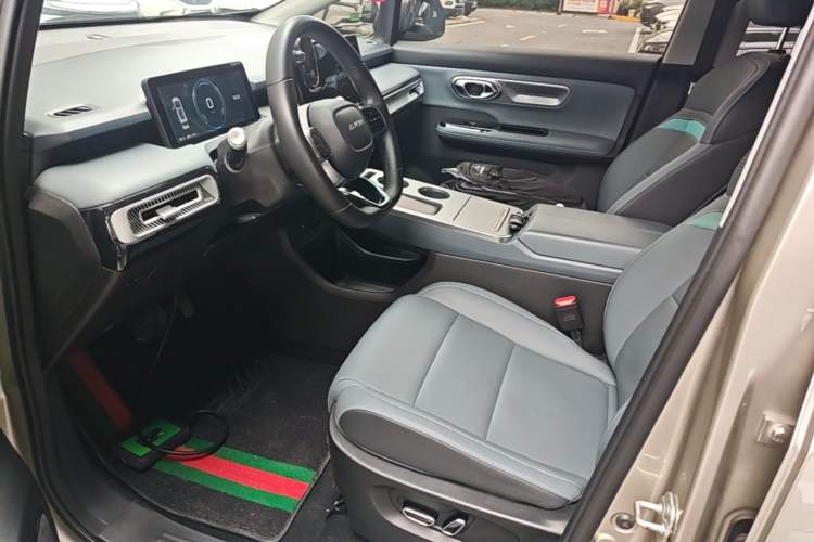 Used AION Y 2024 Younger Star Edition Left Front Seat