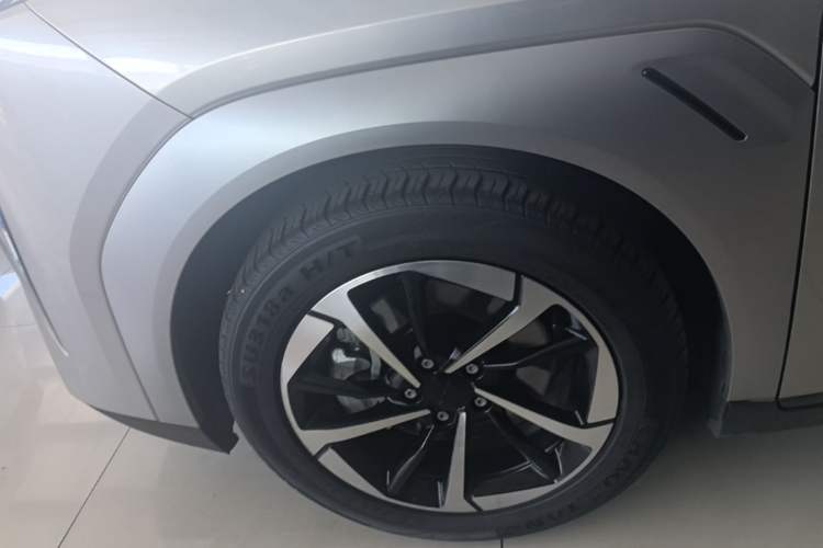 Used AION Y 2024 Younger Star Edition Left Front Wheel Hub