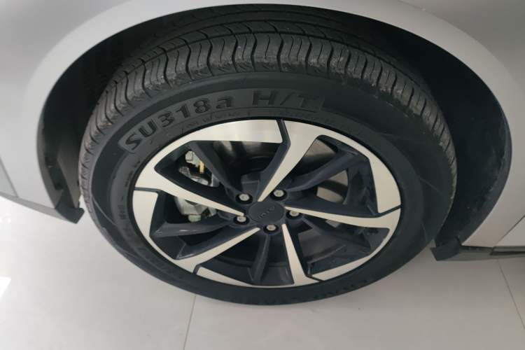 Used AION Y 2024 Younger Star Edition Left Front Wheel Hub