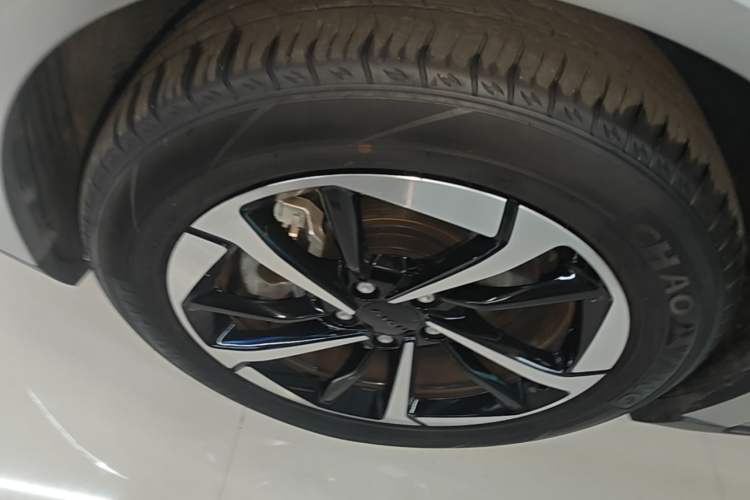 Used AION Y 2024 Plus 510 Intelligent Driving Version Left Front Wheel Hub