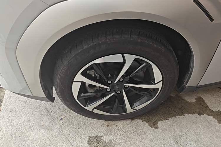 Used AION Y 2024 Younger Star Edition Left Front Wheel Hub