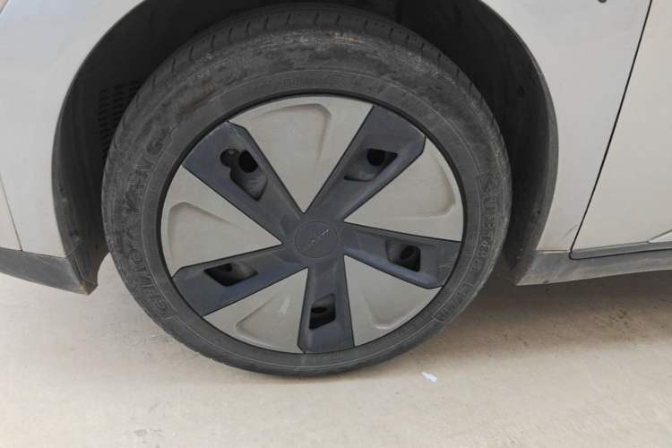 Used AION Y 2024 Younger Left Front Wheel Hub