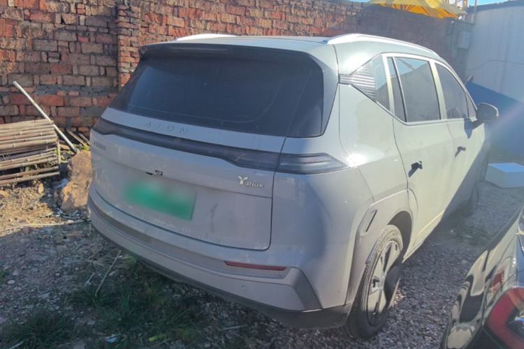 Used AION Y 2024 Younger Rear Right 45 Deg