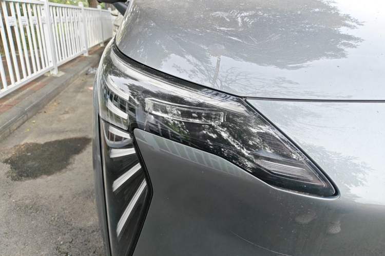 Used AION Y 2024 Plus 510 Intelligent Driving Version Right Front Headlight