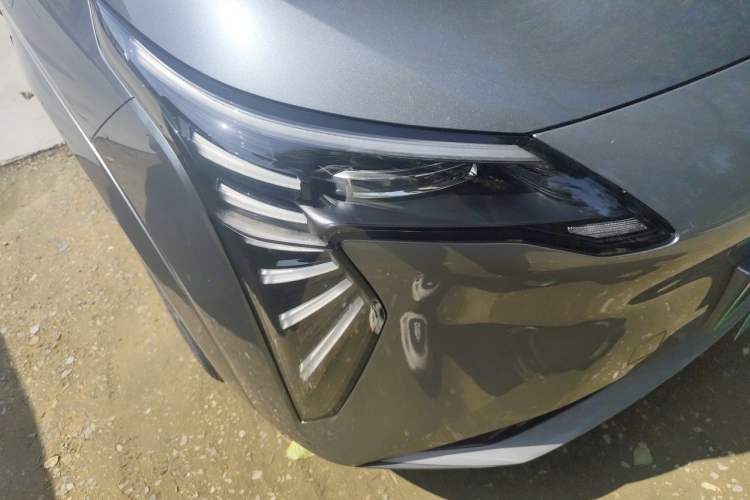 Used AION Y 2024 Plus 610 Intelligent Driving Version Right Front Headlight