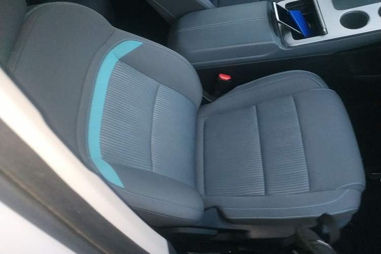 Used AION Y 2024 Younger Right Front Seat