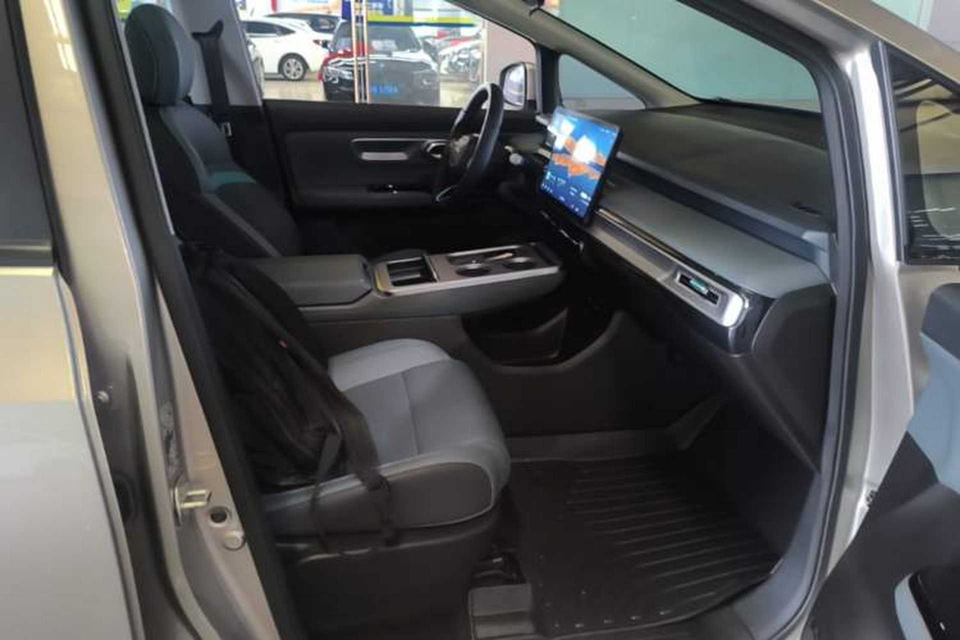 Used AION Y 2024 Younger Star Edition Right Front Seat