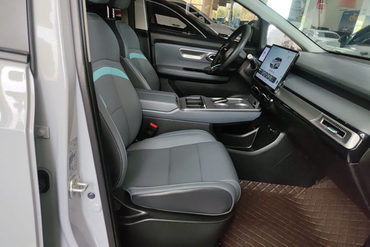 Used AION Y 2024 Younger Star Edition Right Front Seat
