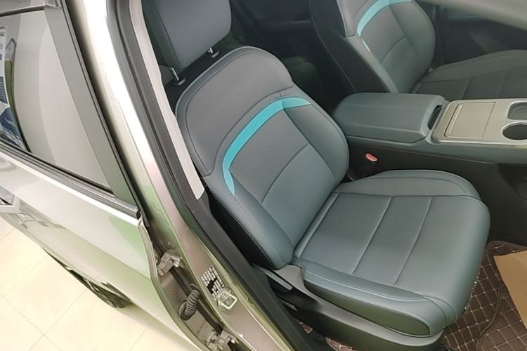 Used AION Y 2024 Plus 510 Intelligent Driving Version Right Front Seat