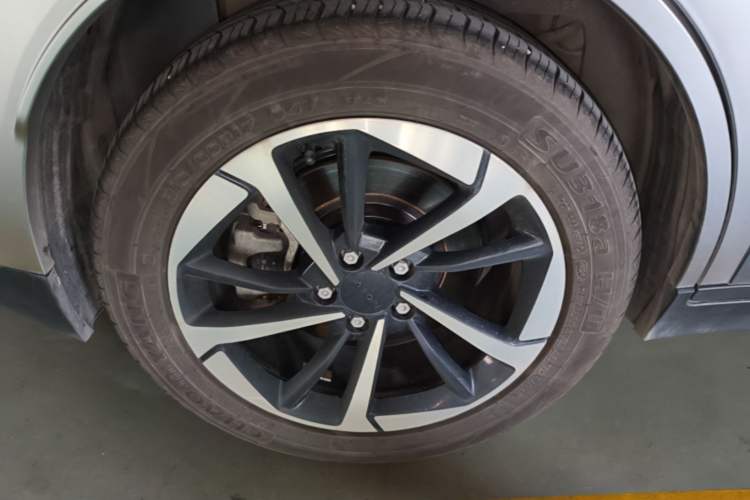 Used AION Y 2024 Plus 510 Intelligent Driving Version Right Rear Wheel Hub