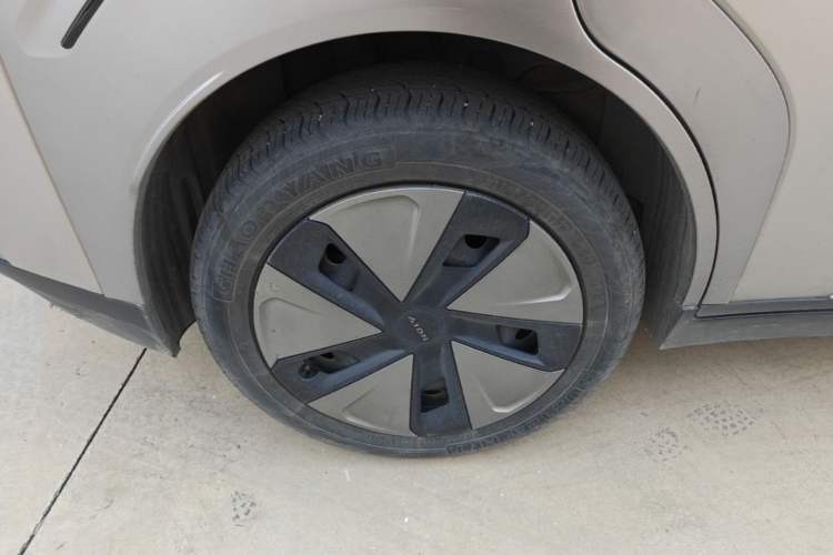 Used AION Y 2024 Younger Right Rear Wheel Hub