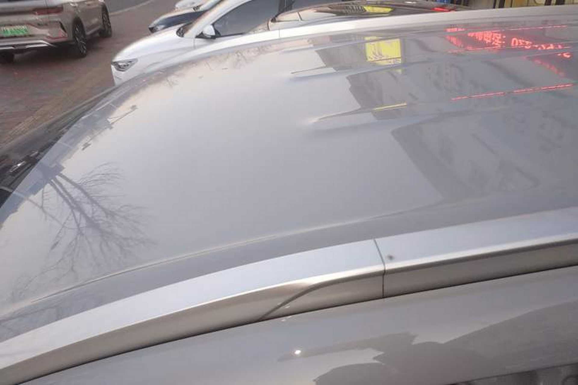 Used AION Y 2024 Younger Roof