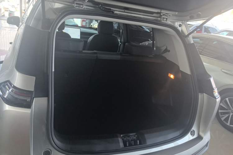Used AION Y 2024 Younger Star Edition Trunk