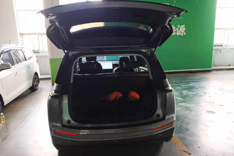Used AION Y 2024 Plus 510 Intelligent Driving Version Trunk