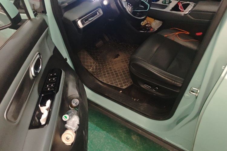 Used AION Y 2024 Younger Star Edition Driver Seat