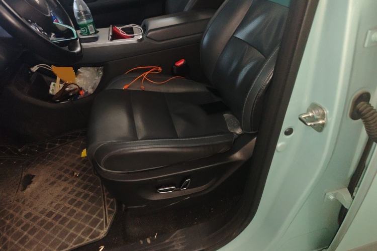 Used AION Y 2024 Younger Star Edition Left Front Seat