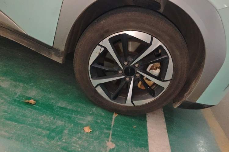 Used AION Y 2024 Younger Star Edition Right Front Wheel Hub