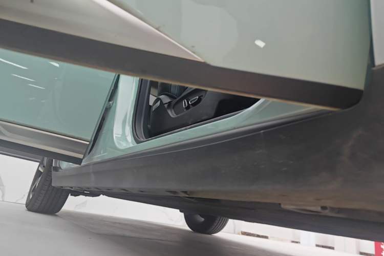 Used AION Y 2024 Plus 510 Intelligent Driving Version Right Side Sill