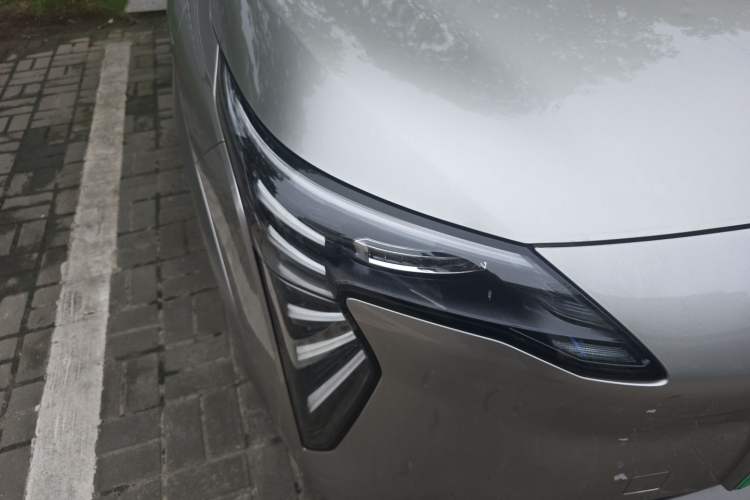 Used AION Y 2024 Plus 610 Intelligent Driving Version Right Front Headlight