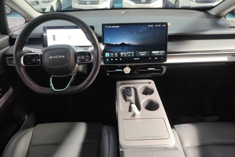 Used AION Y 2024 Younger Star Edition Center Console