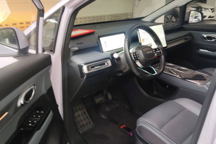 Used AION Y 2024 Plus 510 Intelligent Driving Version Driver Seat