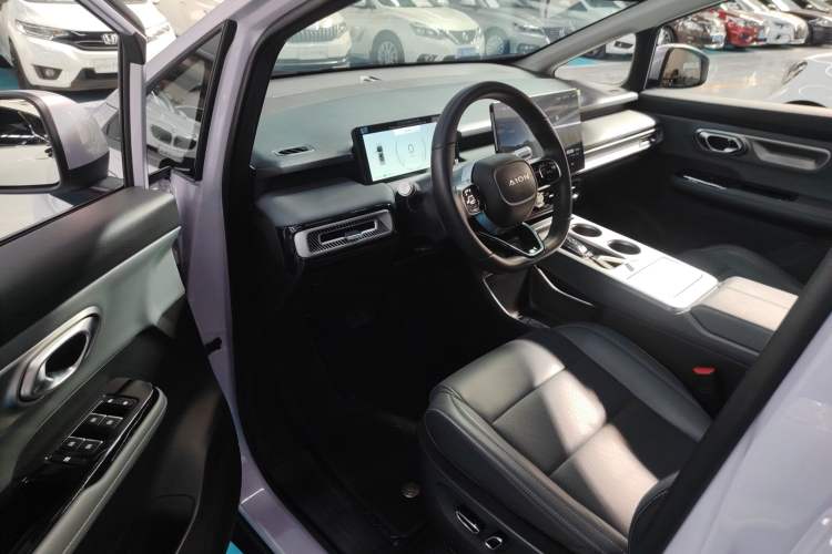 Used AION Y 2024 Younger Star Edition Left Front Seat