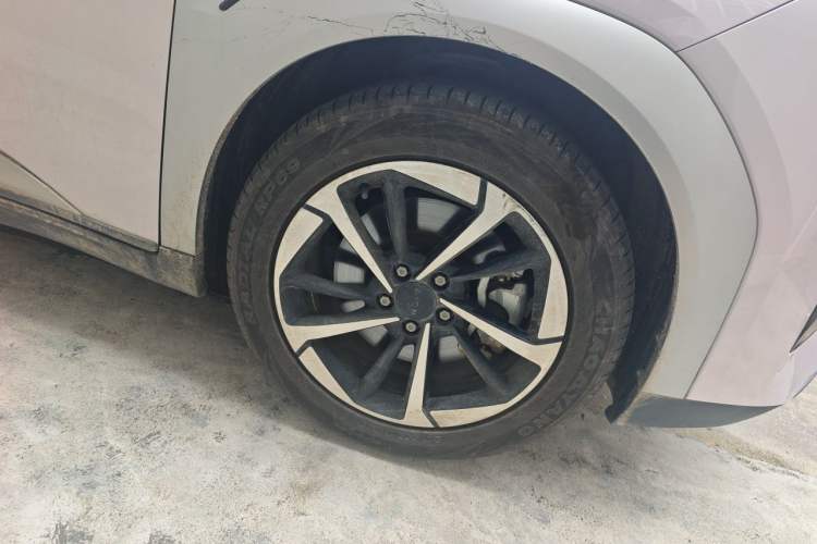 Used AION Y 2024 Plus 510 Intelligent Driving Version Right Front Wheel Hub