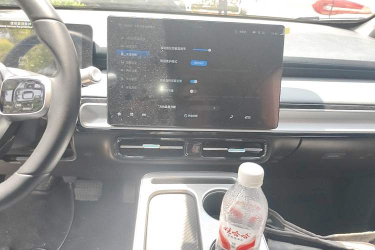 Used AION Y 2024 Younger Audio And AC Panel