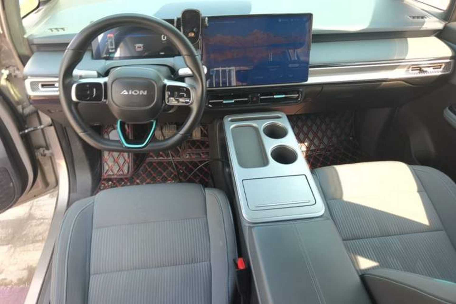 Used AION Y 2024 Younger Center Console