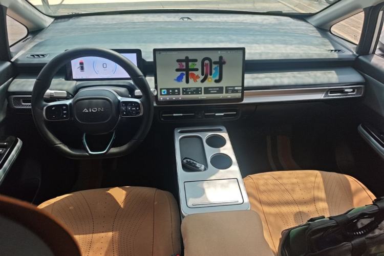 Used AION Y 2024 Younger Center Console