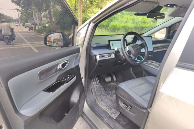 Used AION Y 2024 Younger Star Edition Driver Seat