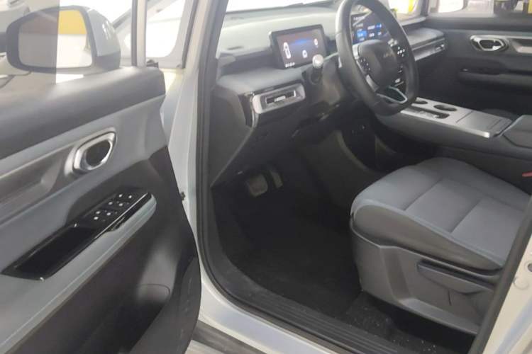 Used AION Y 2024 Younger Driver Seat