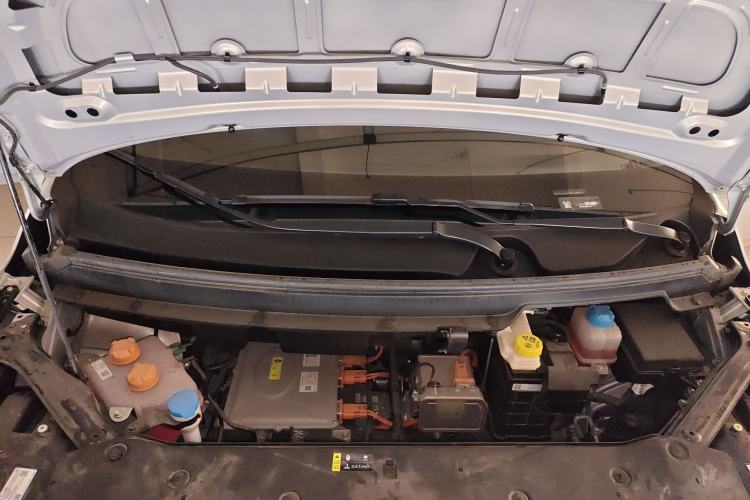 Used AION Y 2024 Younger Engine Bay