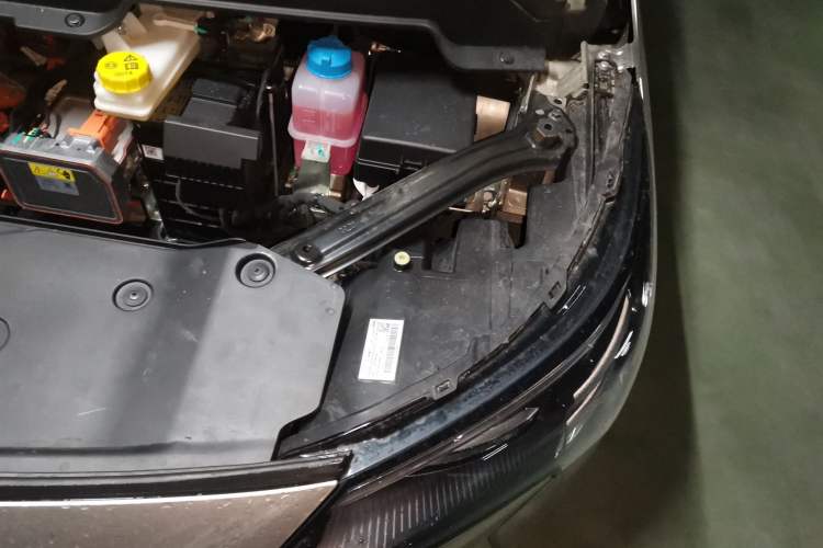 Used AION Y 2024 Plus 610 Intelligent Driving Version Engine Bay Left