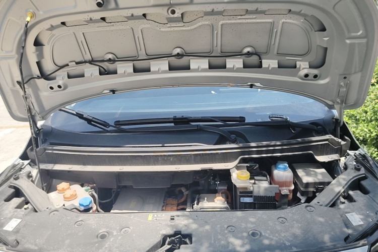 Used AION Y 2024 Younger Engine Bay